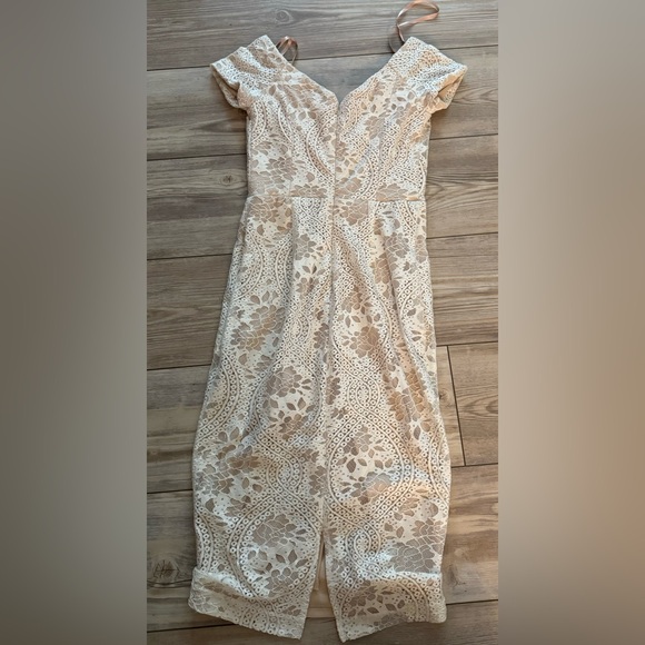 2/$20 Le Chateau Lace Dress - Picture 2 of 2
